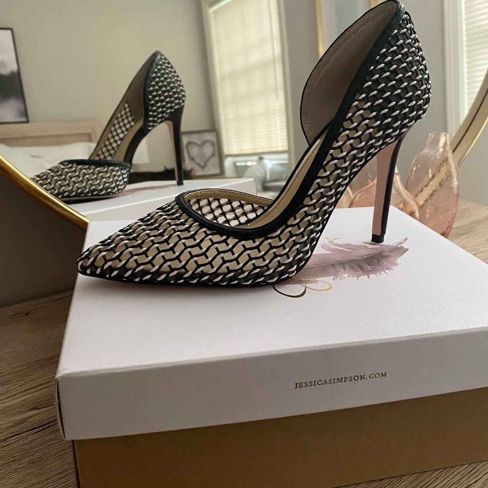 *SOLD* Jessica Simpson pumps pointed toe - Picture 8 of 10